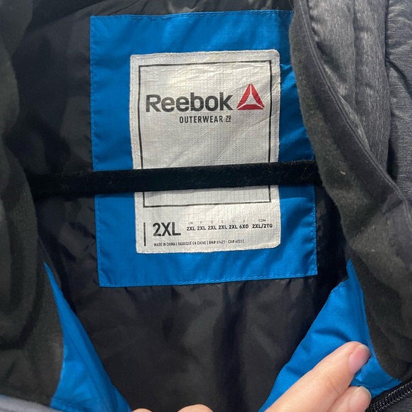 Reebok vest - Picture 2 of 4